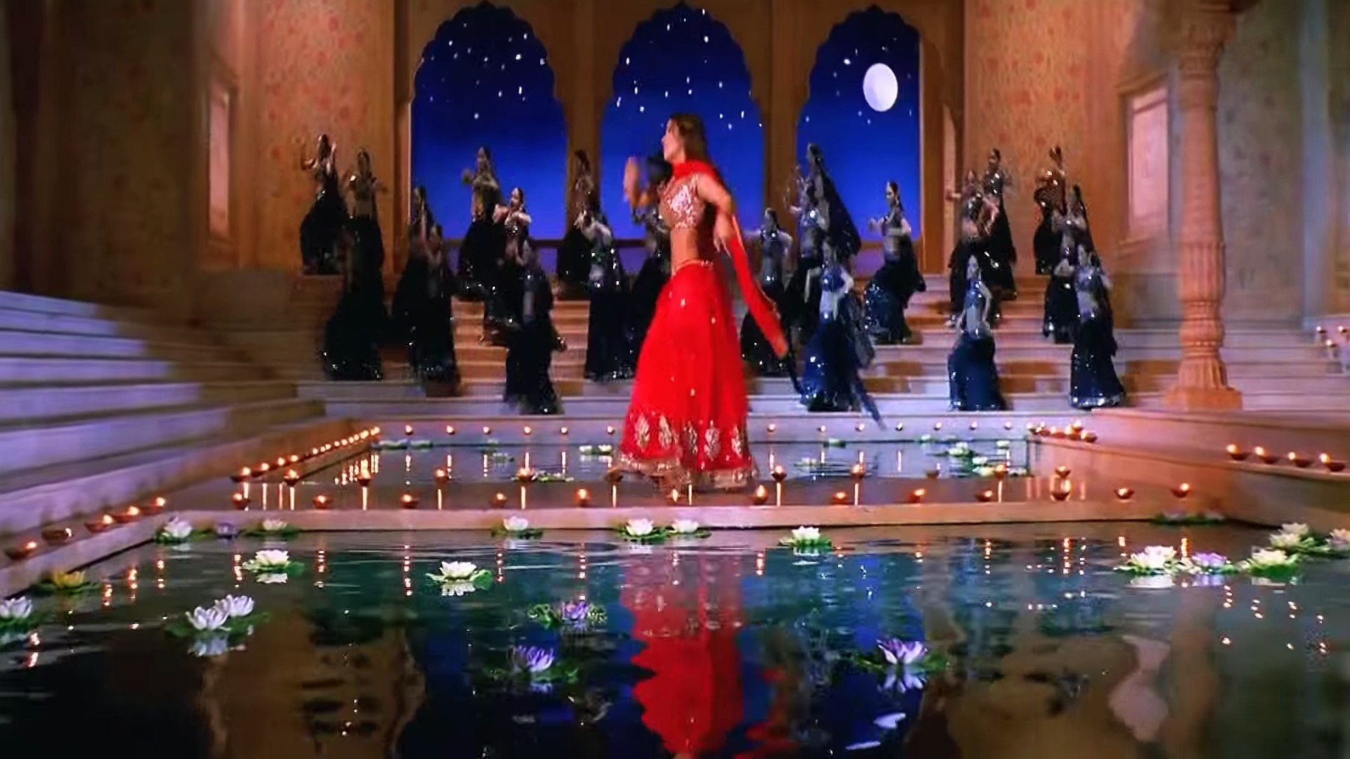 ⁣Lal Dupatta - Mujhse Shaadi Karogi (2004) -HD- 1080p Music Videos - YouTube