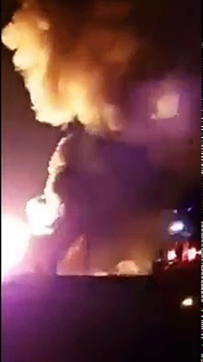 Enorme Explosions d'une usine de gaz à Jonquières dans le Vaucluse Orange