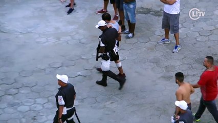 Torcedor rubro-negro se infiltra em São Januário e é retirado pela PM após confusão