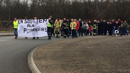 200 Loups rassemblés pour soutenir les pompiers