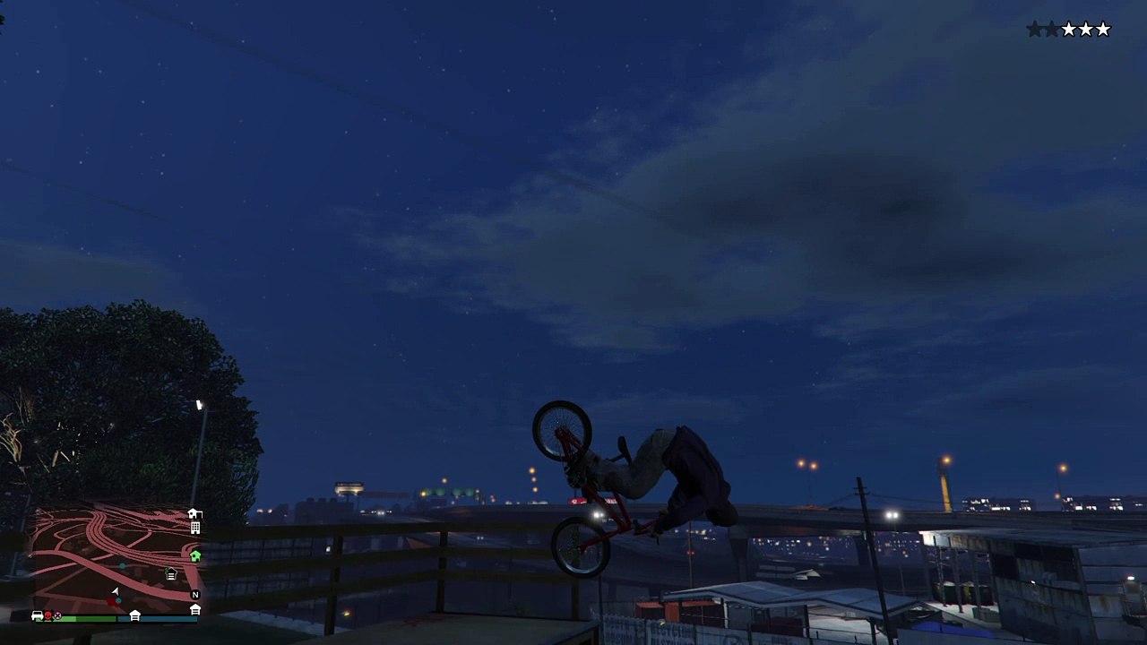 Grand Theft Auto V.....bike tricks.