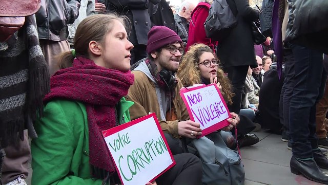 Manifestation à Paris contre la corruption des élus politiques