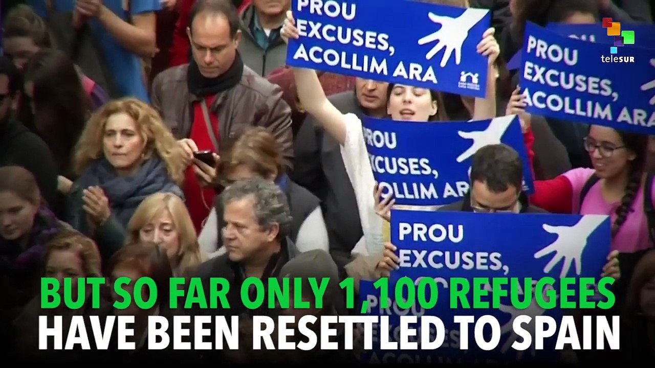 Tens of Thousands Attend Refugee March in Barcelona