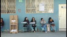 Participación a mitad de la jornada electoral en Ecuador llega al 39,44 %