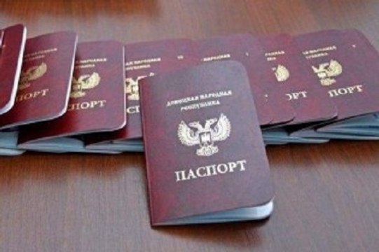 Признание Россией документов ЛНР и ДНР вызвало шквал возмущения в мире