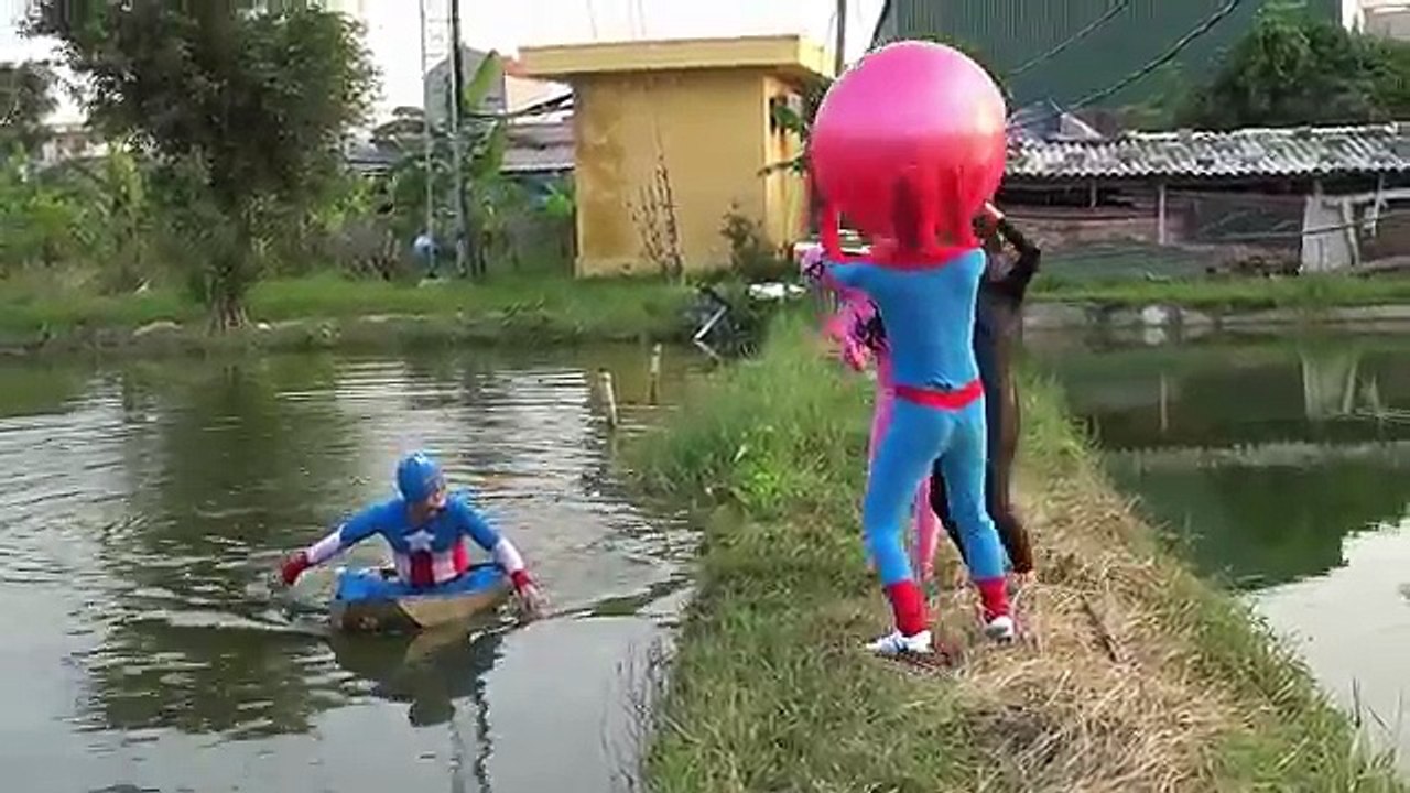 KICK ASS Frozen Elsa vs Spiderman Vs joker PRanks Catwomen Fun Superheroes movie Frozen El