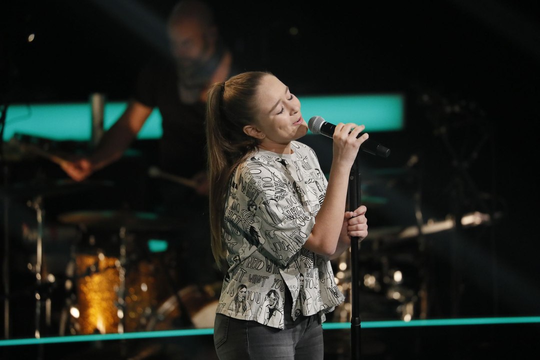 Lina: hurt - (blind audition iii) the voice kids 2017 | sat1