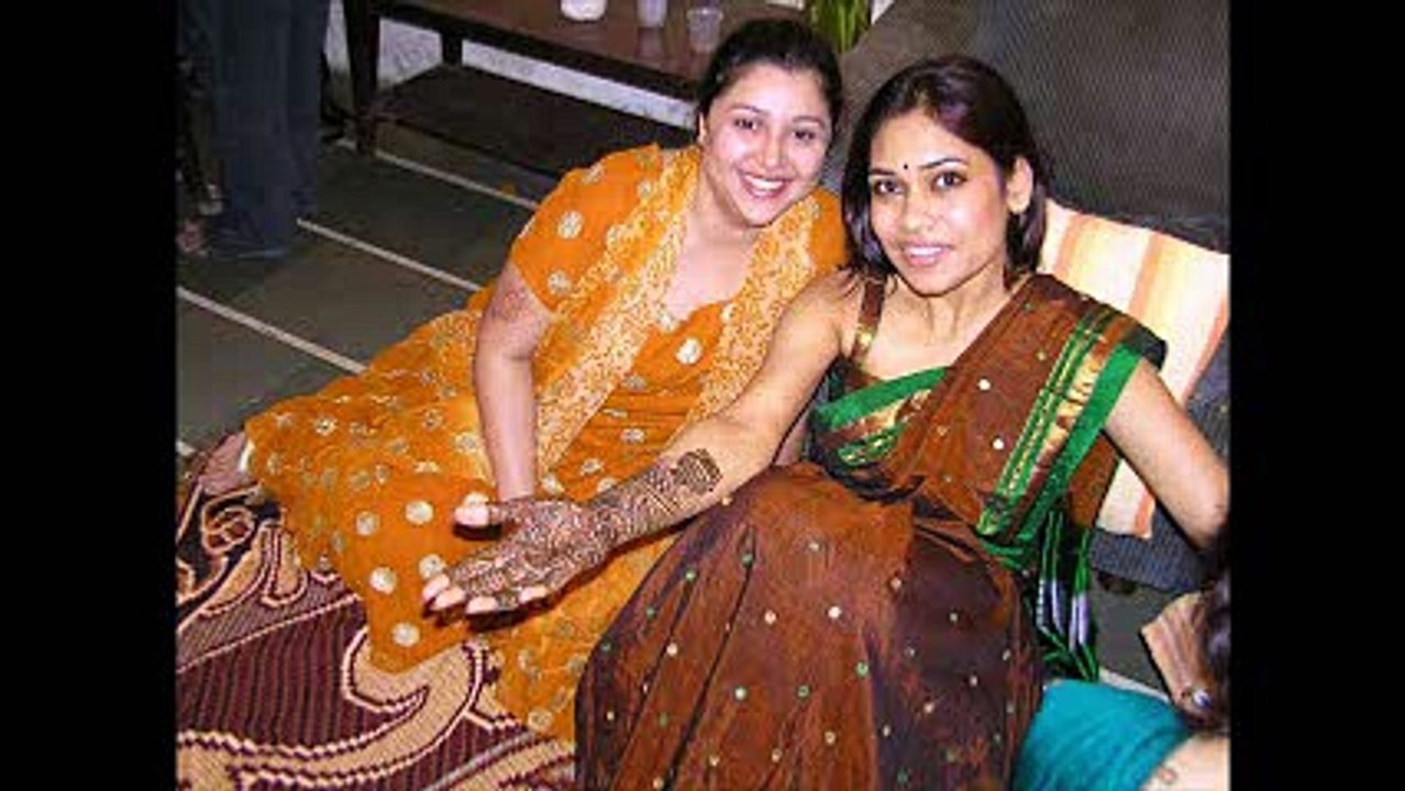 Facebook  Breaking news Socail bonding of Middle class Indian housewives