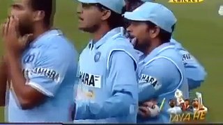 AB DE Villiers Cheating Wicket - Tendulkar Shouting Umpire Decision