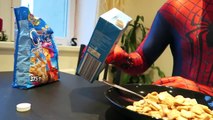 JOKER VS SPIDERMAN VS CATWOMAN In Real Life Fruit Loops Breakfast Cereal Superhero kids