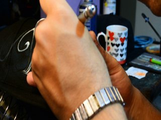 Black cap tag Graffiti style airbrush