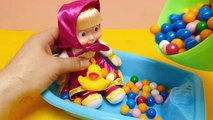 Mascha Doll Takes a Dubble Bubble Gumball Bath - Angry Birds, Minions, Frozen Elsa