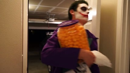Joker Vs Scream & Giant Teddy Bear & Zombie In Real Life Halloween Fun!-CVLJbpr