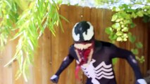 Spiderman Vs Venom - Real Life Superhero Battle _ Trampoline Fight-OiHX