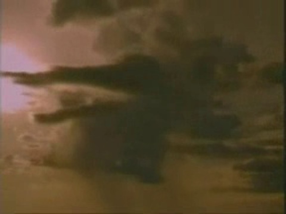 *Bugün rebiülevvel ayına girdik Peygamber efendimiz (s.a.v) bu ayda dünyaya gelmistir. 22 ise mevlit kandilidir. Peygamber efendimiz buyuruy