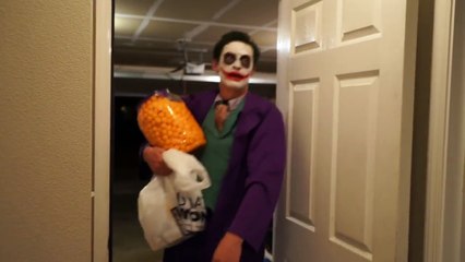 Joker Vs Scream & Giant Teddy Bear & Zombie In Real Life Halloween Fun!-CVL