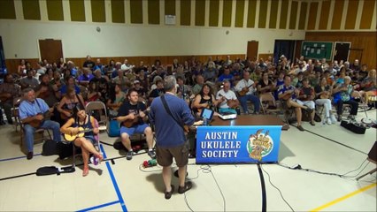 200 personnes jouent "Africa" au Ukulele ! Reprise "Toto"