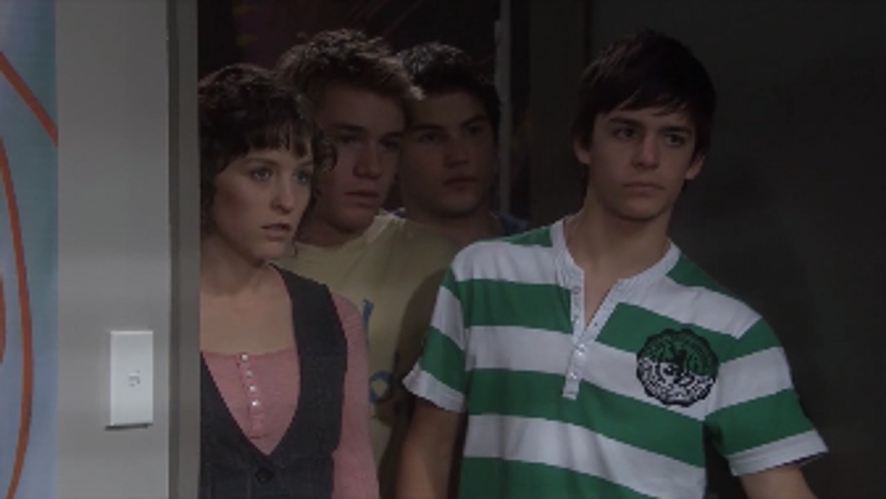 Zeke and Taylah scenes ep 5384
