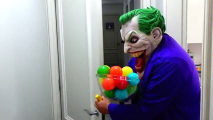 Spiderman Poo Colored Balls with Frozen Elsa vs Joker - Fun Superheroes Movie In Real Life-w2LnDa5