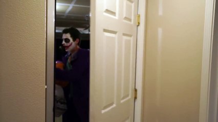 Joker Vs Scream & Giant Teddy Bear & Zombie In Real Life Halloween Fun!-C