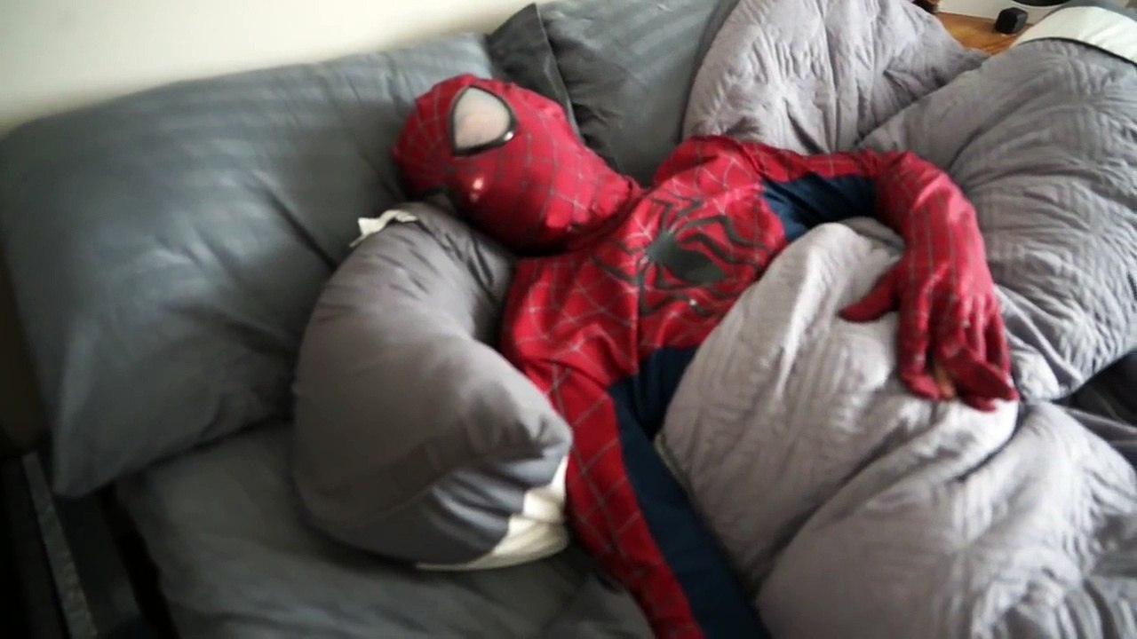 Spiderman vs Zombie Spiderman   Orbeez Bath Time SuperHero fun in Real life!  ) - YouTu