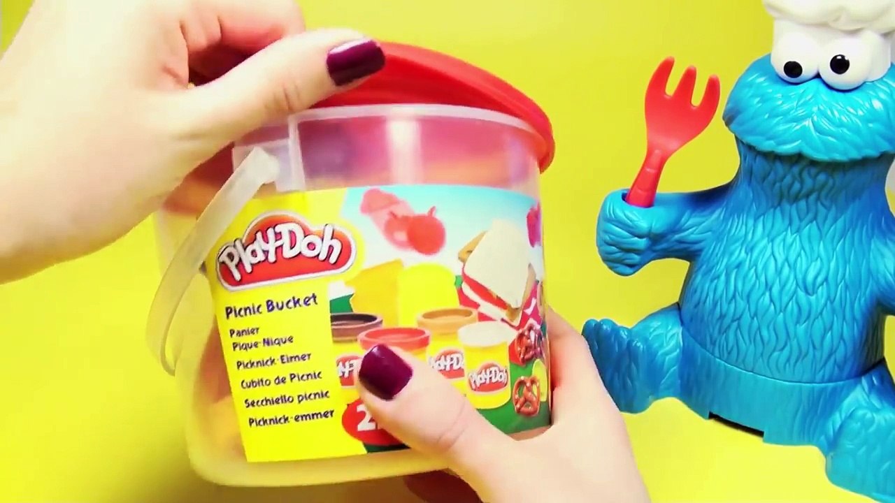 COOKIE MONSTER PLAY-DOH TOYS