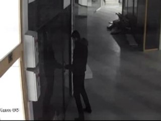 Satırla Kapıyı Açıp 5 Dakikada Soydu