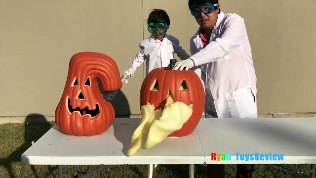 OOZING PUMPKIN Halloween Fun and Easy Science Experiments For Kids to do at Home Elephant T
