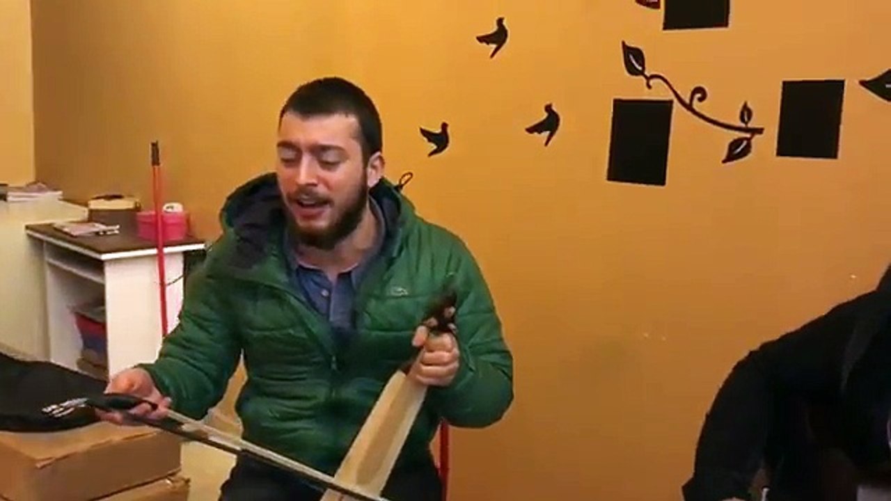 Ali Baran & M.Mesut Köse - Ayrılık Vurdu Beni (2017)dinle