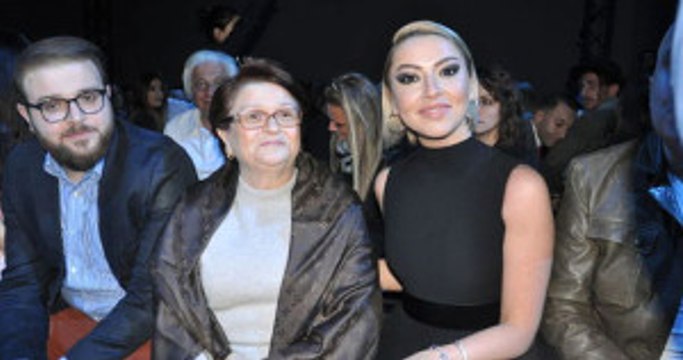 Hadise, Annesinin Doğum Gününü Duygusal Bir Mesaj Paylaşarak Kutladı