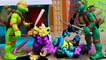 Teenage Mutant Ninja Turtles Spittin' Raphael Giant Robot Spills Oil on Triceraton and Slash Mutants-8eXUyji6