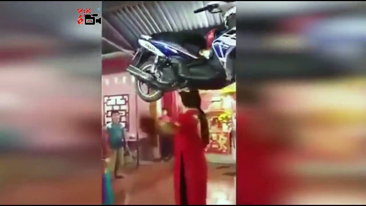 أخطرواقوى مقاطع فيديو| مواقف مضحكة محرجة ومثيرة...