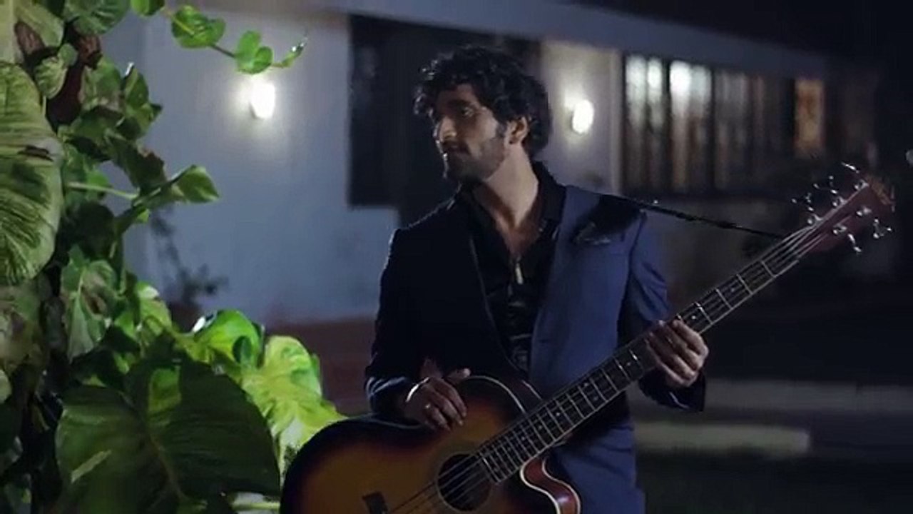 Yeh Raat Bheegi Bheegi Sanam ft. Aishwarya Majmudar