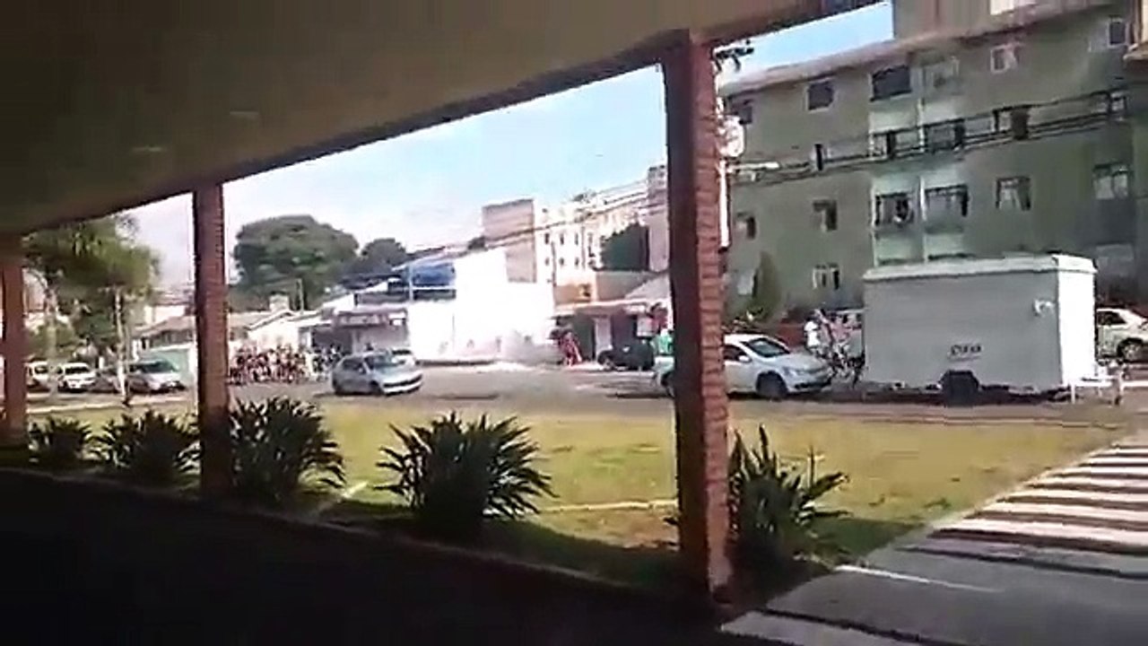 Confronto entre torcedores antes de Atletico-PR x Coritiba