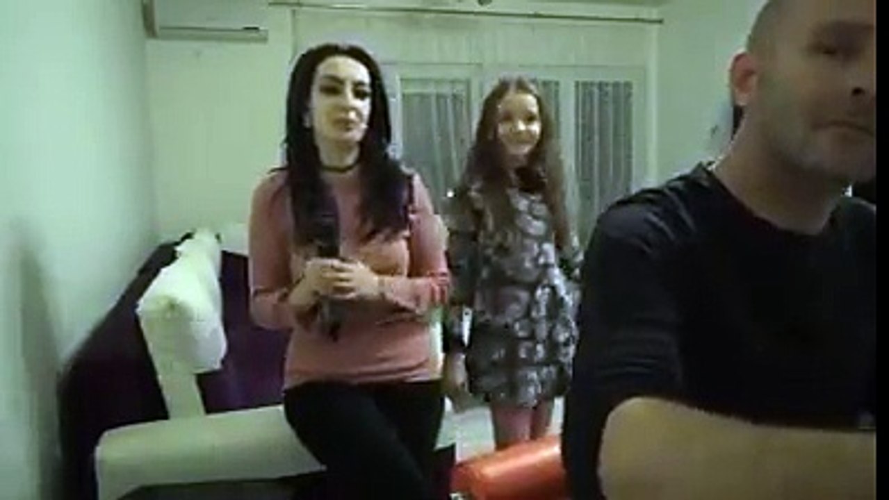 Ju pershendes te gjithve me kengen – Saranda Krasniqi