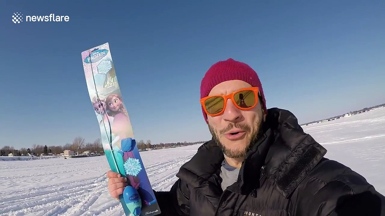 Man uses $20 Frozen fishing rod to catch fish