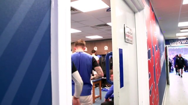 Menino arranca risadas de Mourinho ao tentar influenciar árbitro antes de jogo