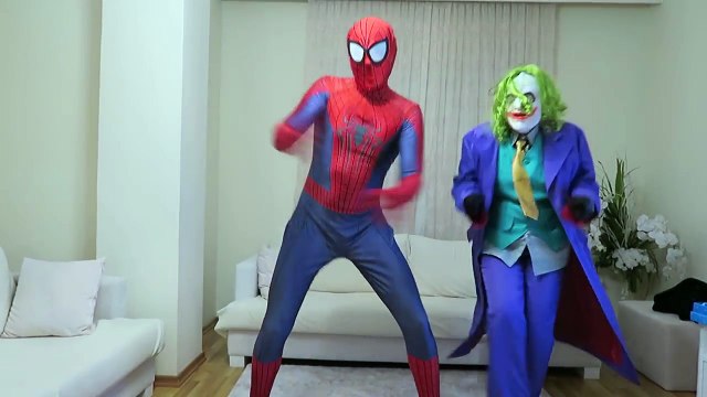 FROZEN ELSA vs ZOMBIE SPIDERMAN vs JOKER l Poo Colored Balls Fun Superheroes Movie In Real