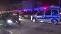 Bıçaklı Kavga Şüphelileri Otomobille Polis Aracına Çarptı