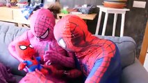 BABY SPIDERMAN BECOMES MERMAID! w Spider Man & Pink Spidergirl! Superhero in Real Life ft