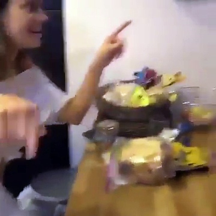 Nunca brinque de virar o olho
