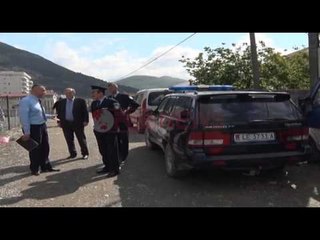 Lezhë - Bashkia çliron rrugët nga tregtarët ambulantë - Ora News-