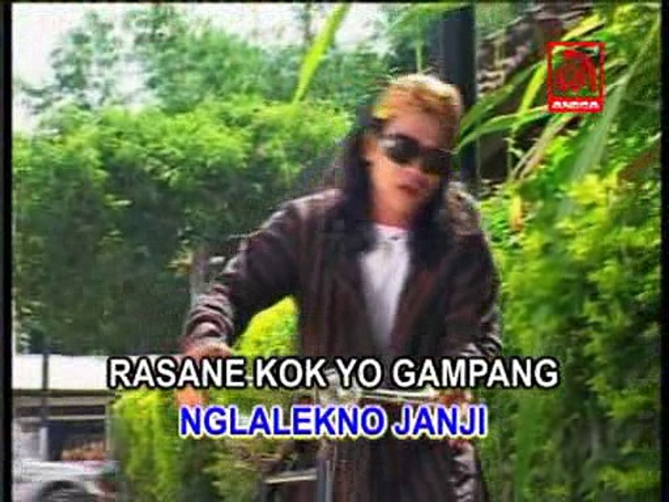 MADU LORO - PANJI KUNING