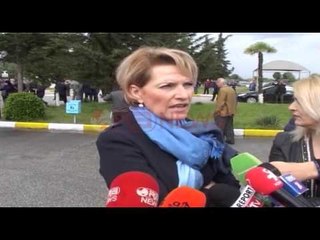 Në 65-vjetorin e Forcave Ajrore, Kodheli nxjerr në ankand avionët e panevojshëm- Ora News