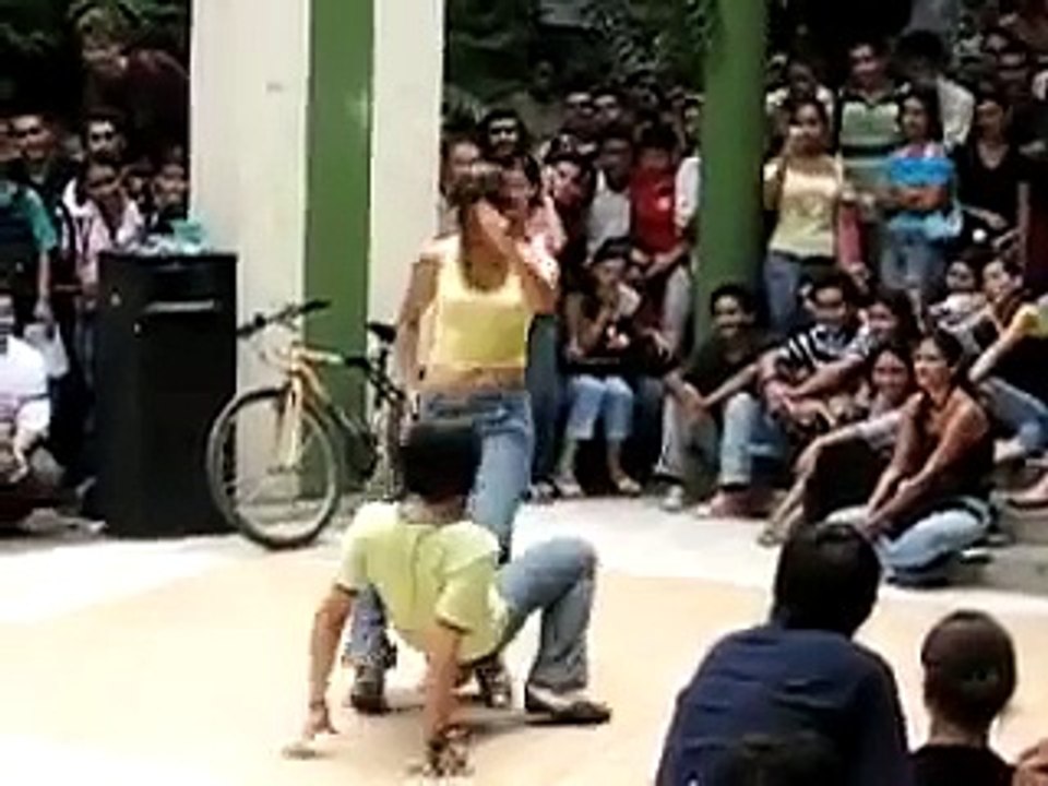 INDIAN COLLEGE PARTY SEXY DANCE ON PUNJABI SONG
