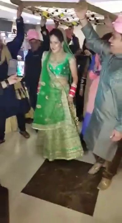 Bride Dancing in his own Wedding || Bridal Dance 2017 || New Wedding Dance