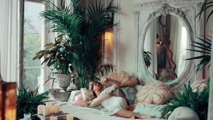 Gülben Ergen - Esasen - Teaser