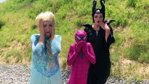 Super hero carpool ride Frozen Elsa vs Pink Spidergirl Spiderman Kiss Compilation In 4K