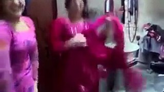 Pakistani local dance at home 2016 PAKISTANI MUJRA DANCE Mujra Videos 2016
