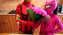 Человек-паук и замороженный Elsa против НОГ Джокера! ж / Pink, Maleficent Девушка-паук Детские какашки Fun Супергерои